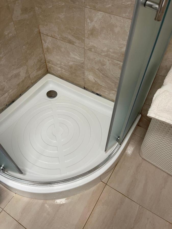 Deluxe Single Room Apartament Bragadiru Exterior foto