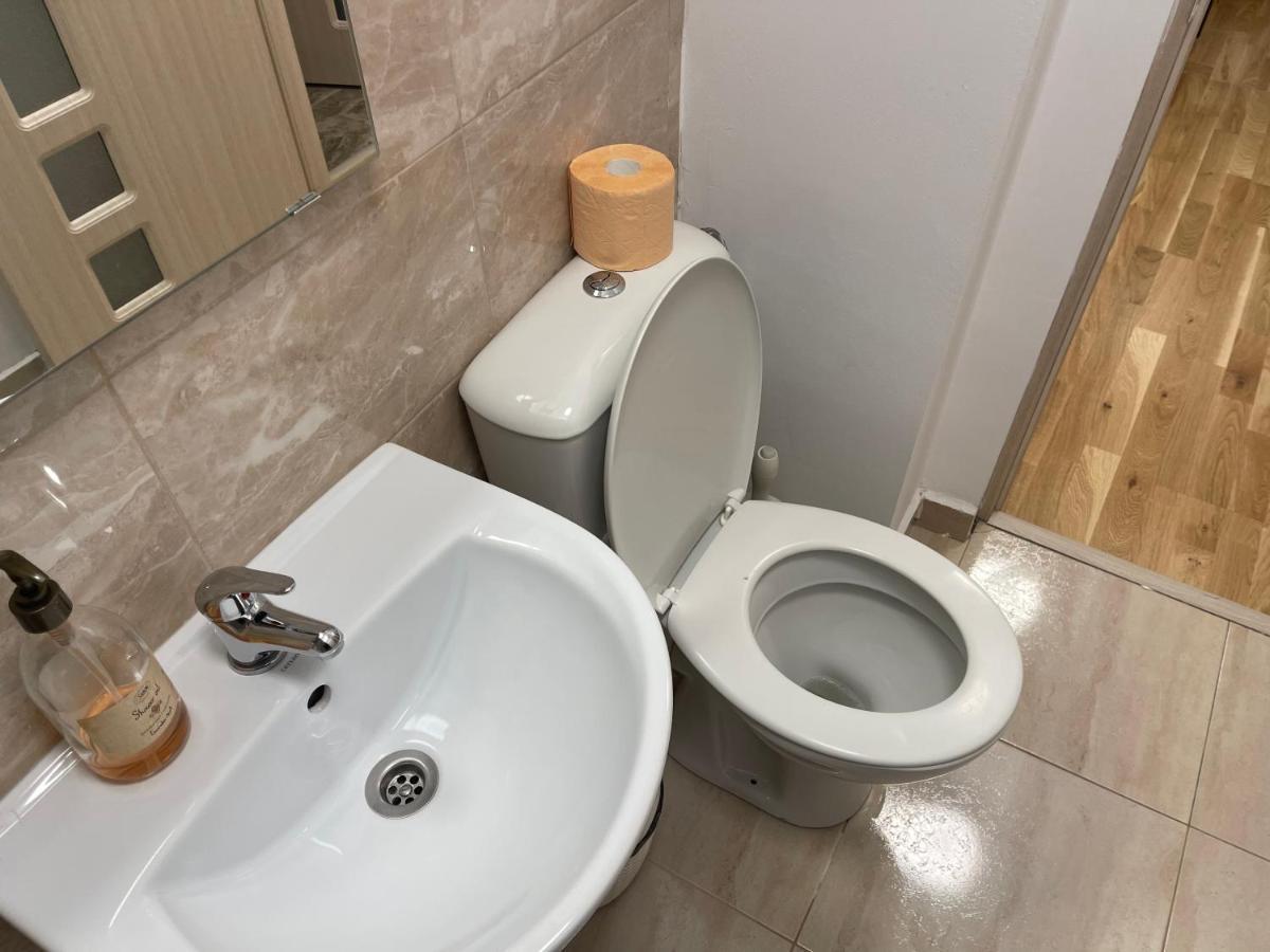 Deluxe Single Room Apartament Bragadiru Exterior foto